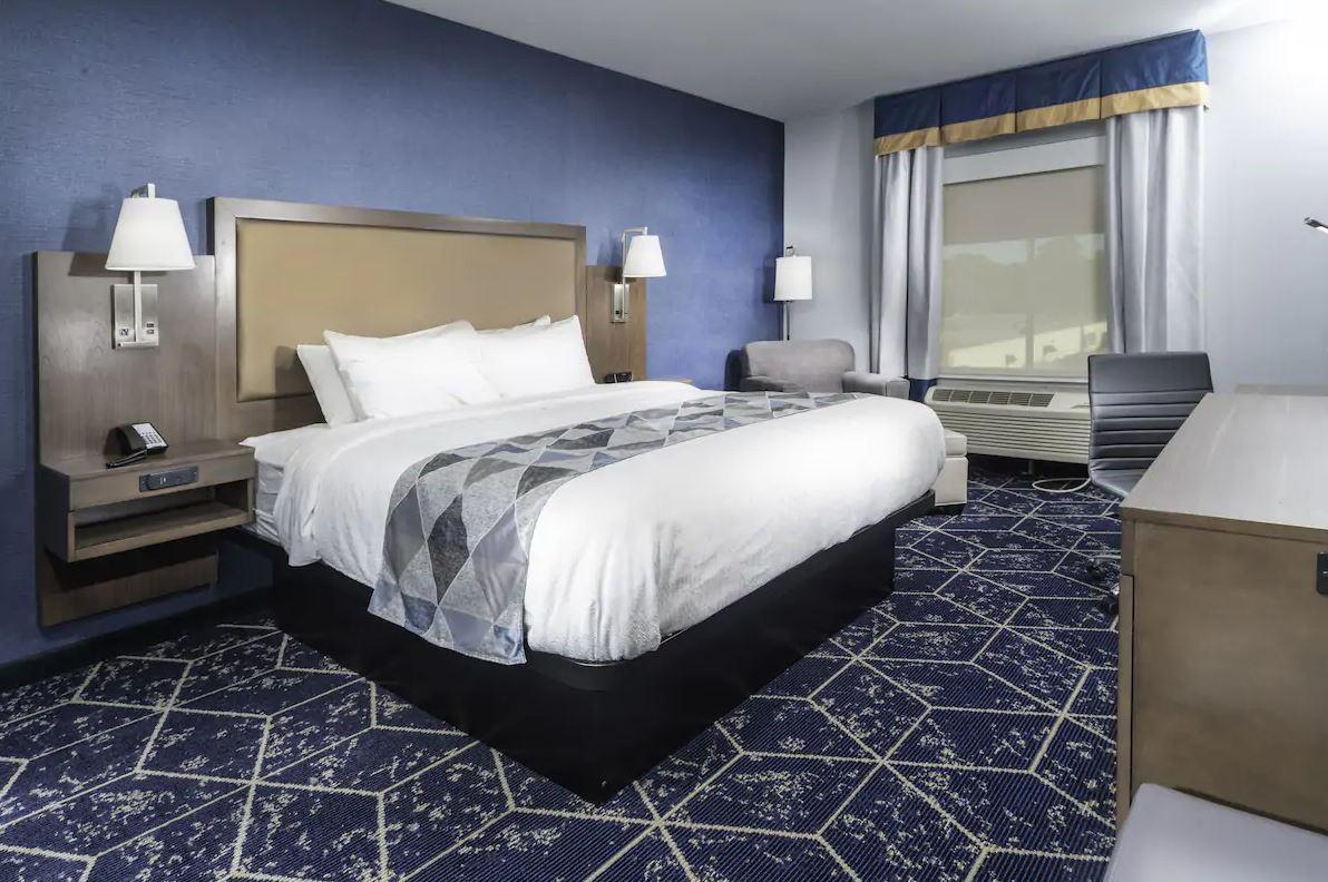 Best Western Plus St. Louis Airport Hotel Woodson Terrace Bagian luar foto